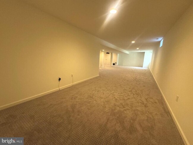 Building Photo - 148 Grissom Dr