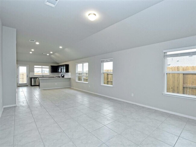 Building Photo - 210 Trailside Ln
