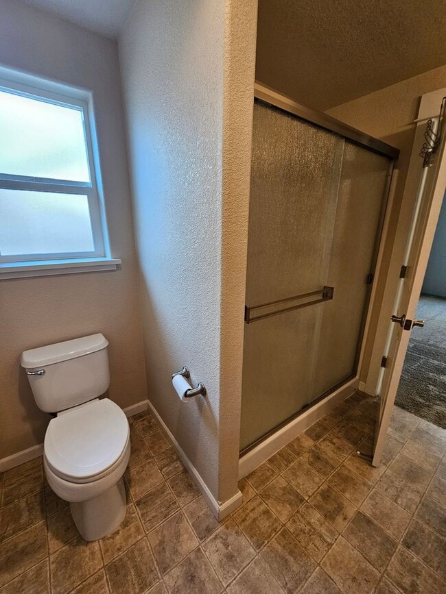 Building Photo - Beautiful Home near Schools and a Large Park!