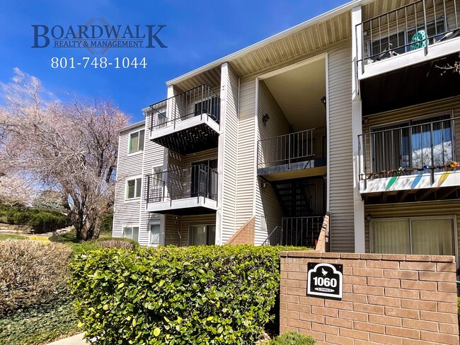 Building Photo - Beautiful 2 bed 2 bath Condo