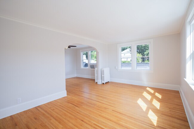 Building Photo - 1337 Randolph Ave