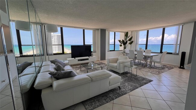 Building Photo - 3505 S Ocean Dr