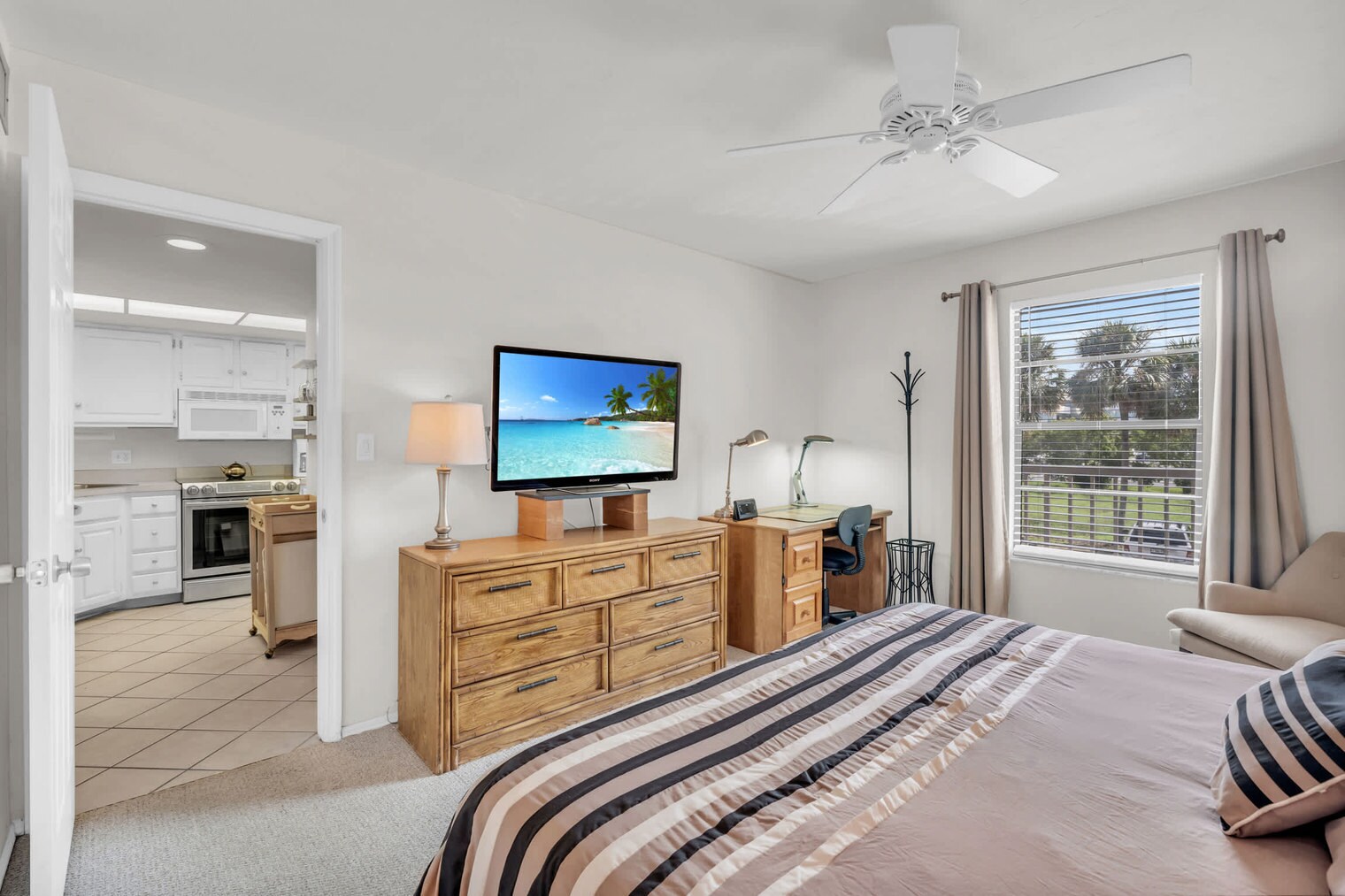 Building Photo - 600 Neapolitan Way