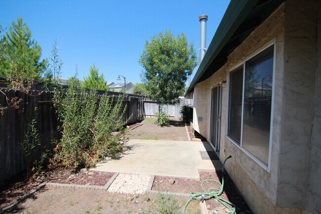 Building Photo - Beautiful Chico Home Near Baroni Park