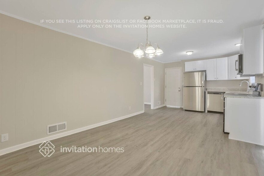 Building Photo - 3140 Columbia Woods Dr