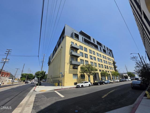 Building Photo - 200 N San Fernando Rd