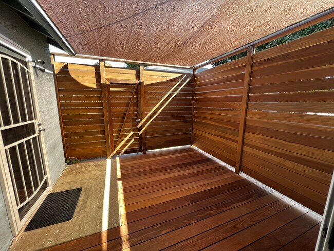 Building Photo - 10716 Northgate St