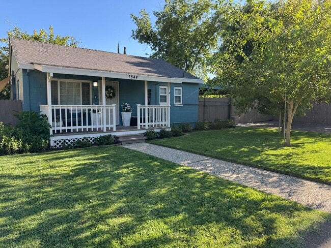 Primary Photo - 7544 Linden Ave