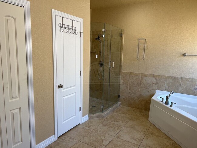 Building Photo - 203 Weeping Willow Ct