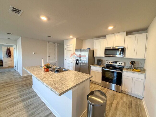 Building Photo - 4425 Redbay Ct