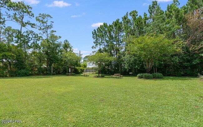 Building Photo - 7228 Quail Hollow Dr