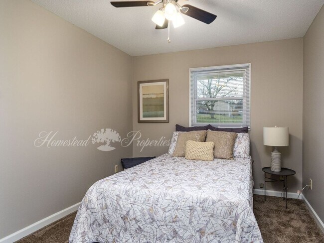 Building Photo - Quiet and convenient 3 Bedroom, 1 Bathroom apartment at our Oakland Duplex – Johnson City, TN