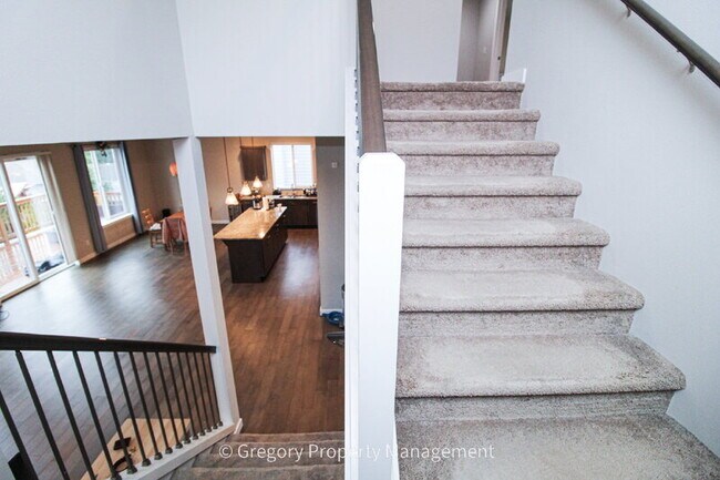 Building Photo - 19209 8th Ave W