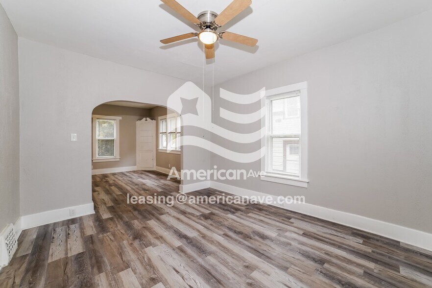 Building Photo - 2140 N Maryland Ave