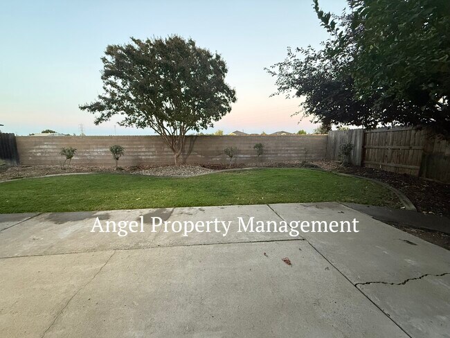 Building Photo - 9131 Brienne Way