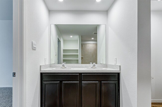 Building Photo - 15056 Ashton Mdws Dr