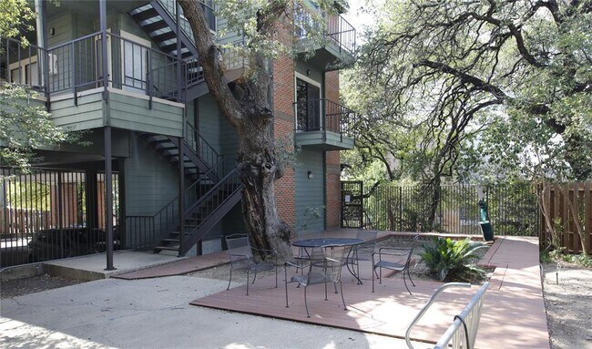 Building Photo - 2706 Salado St
