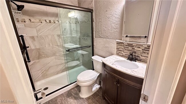 Building Photo - 6000 Nob Hill Dr