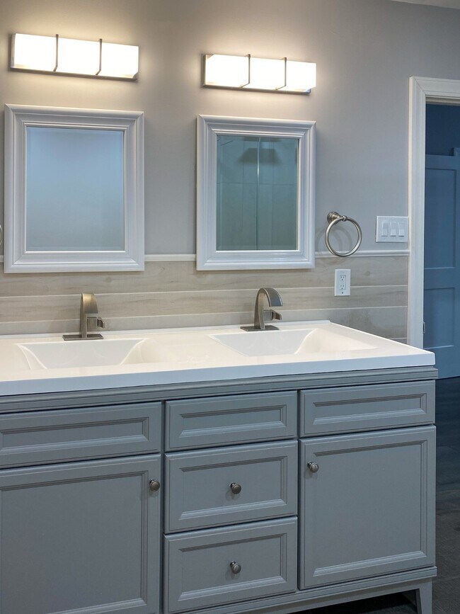 Building Photo - 12625 Memorial Dr