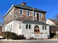 Building Photo - 12 Bridge