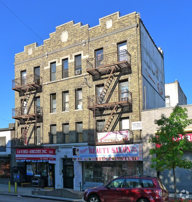 Primary Photo - 3426 Steinway St