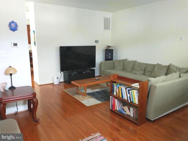 Building Photo - 22420 Dark Star Way