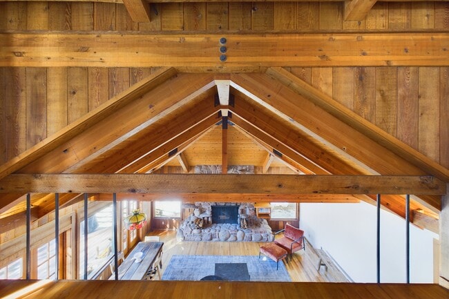 Building Photo - 209 E Reds Rd