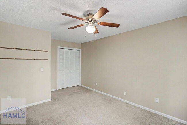 Building Photo - 1384 Forest Lake Dr