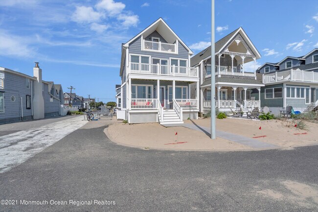 Building Photo - 369 Beach Front