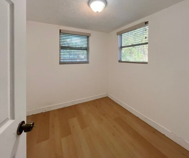 Building Photo - 1747 Acremaker Rd