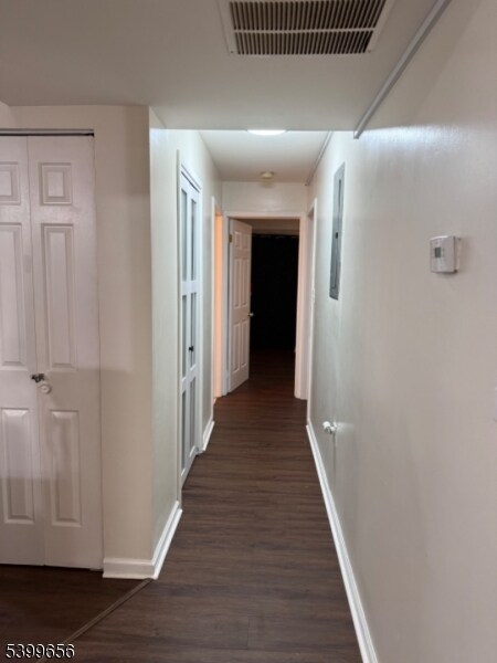 Building Photo - 751 Summer Ave