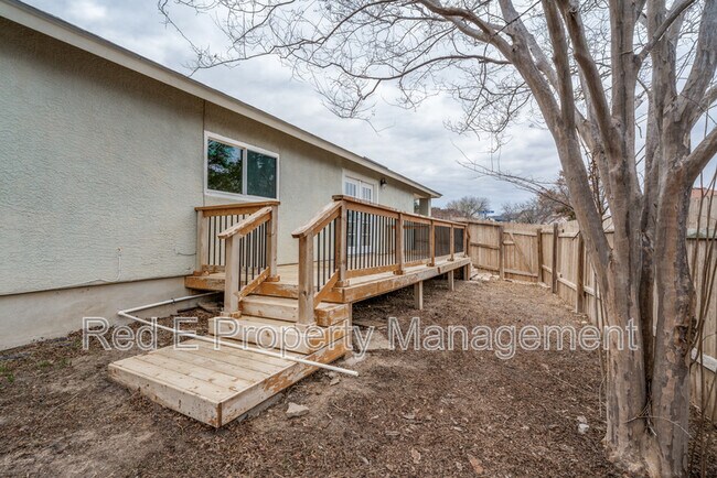 Building Photo - 6858 Celes Meadow Dr