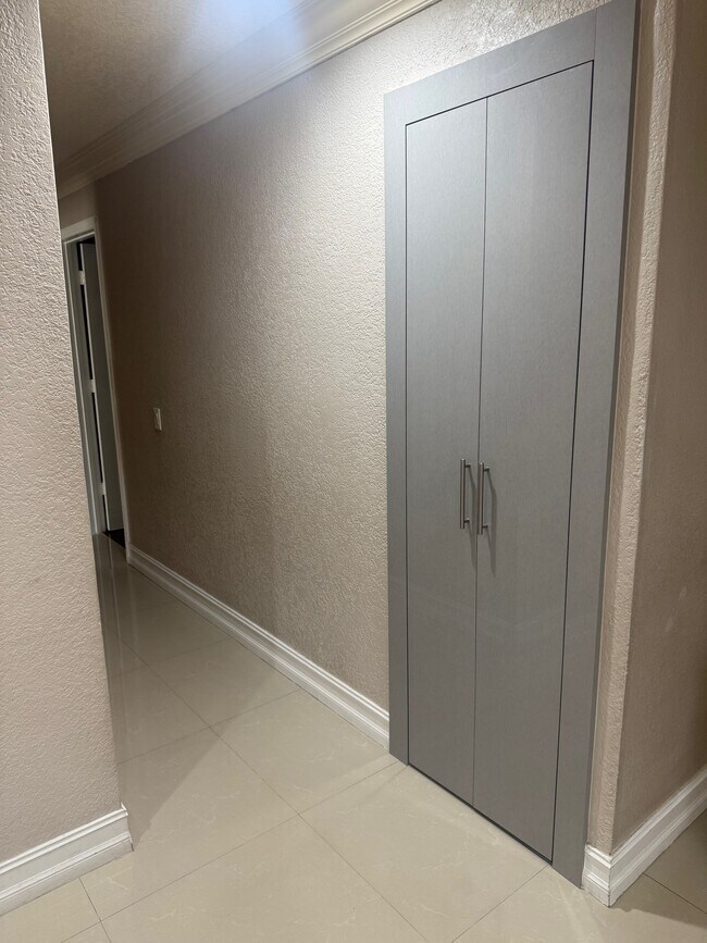 Building Photo - 14912 SW 143rd Ct