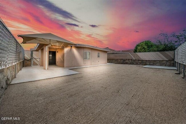 Building Photo - 4053 Tierra Bronce Dr