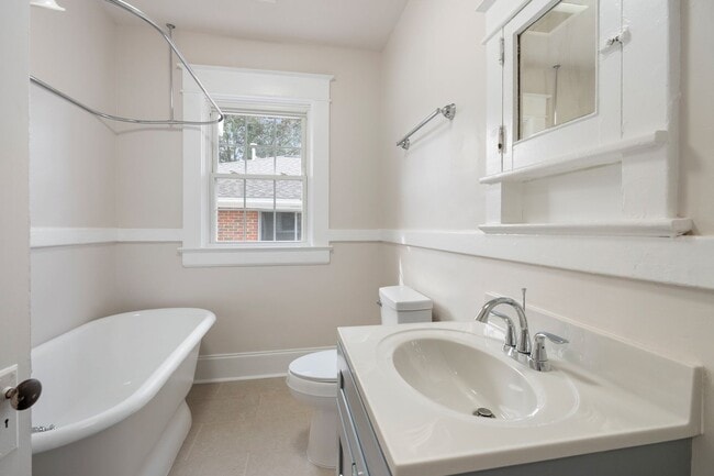 Building Photo - Trinity Park in Durham!