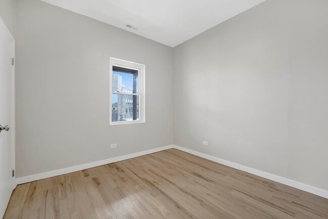 Building Photo - 2223 W Taylor St