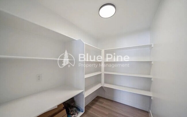 Building Photo - 184 Galena Smt