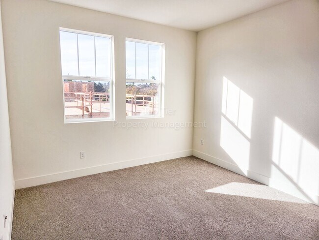 Building Photo - Newer Townhome at Penny Lane in Concord, 2...