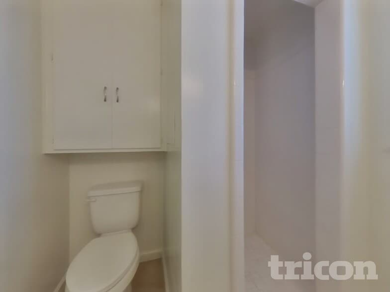 Building Photo - 107 Johnson Ave