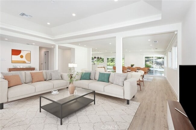 Building Photo - 6419 Valley Cir Terrace