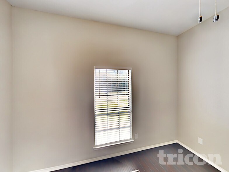 Building Photo - 1712 Tigris Trail