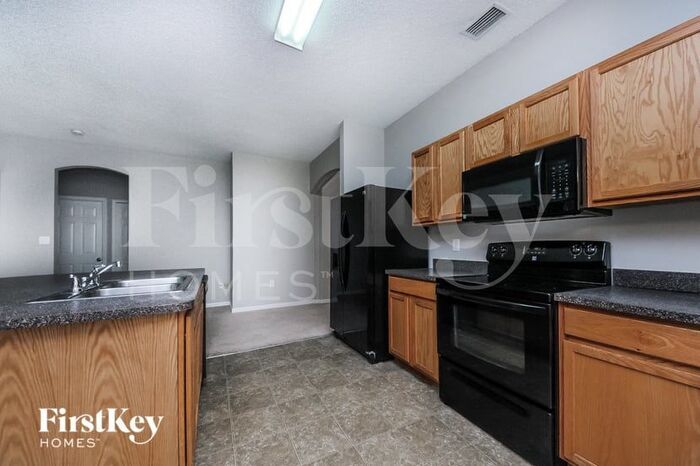 Building Photo - 4423 Ponds Dr