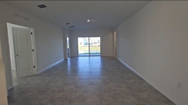 Building Photo - For Rent in Westview Kissimmee 4 Bedroom Home