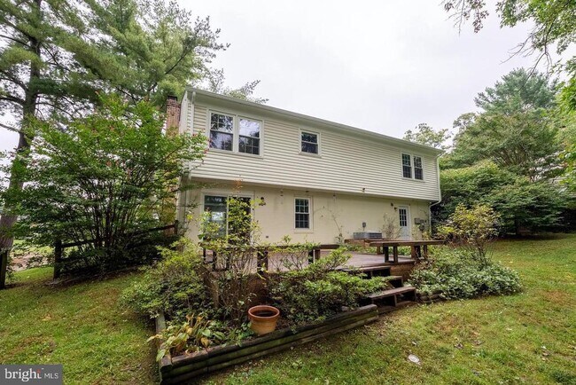 Building Photo - 5629 Signal Point Ct