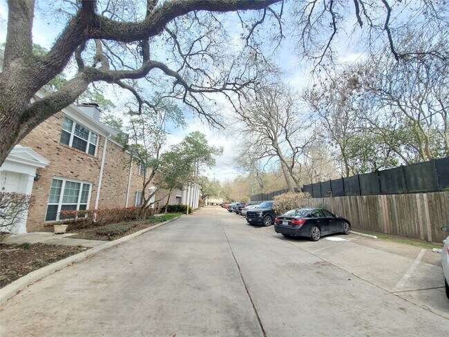 Building Photo - 4040 San Felipe St