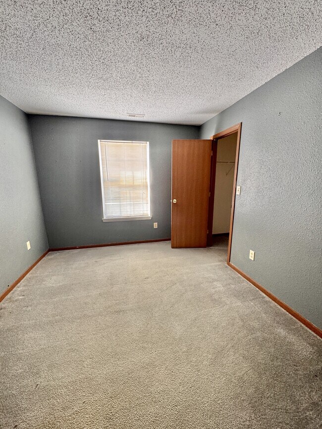 Building Photo - 1315 N Berkley Rd