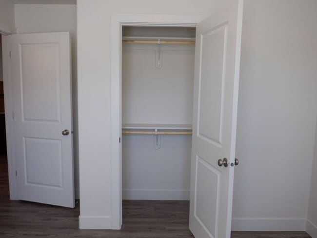 Building Photo - 3 bedroom- 2 bath Newer Construction