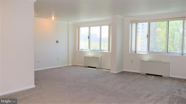 Building Photo - 10500 Rockville Pike