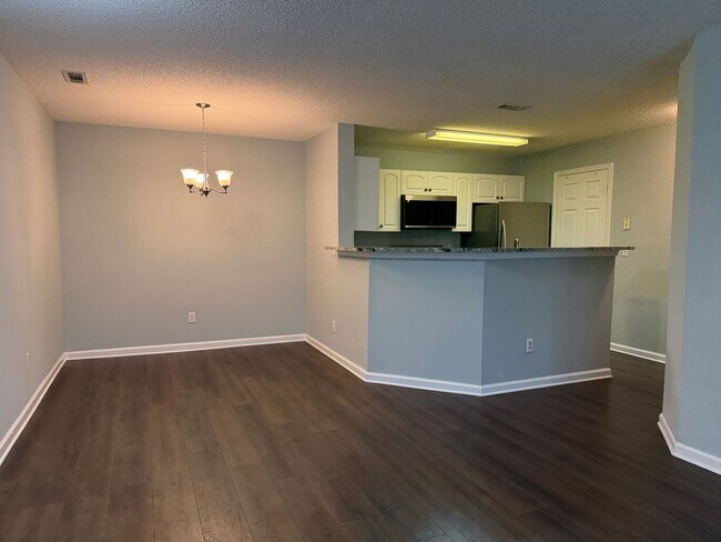 Building Photo - 100 Kensington Blvd