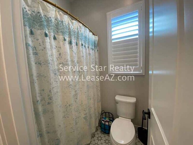 Building Photo - 9607 E Solina Ave